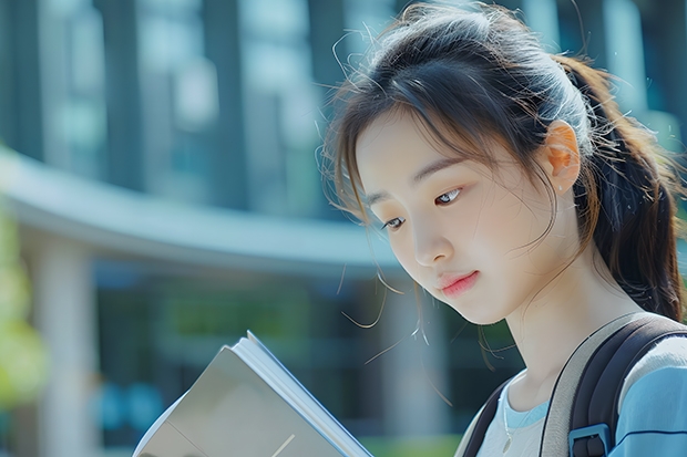 泰戈?duì)杽?chuàng)辦的那個(gè)學(xué)校叫什么啊？現(xiàn)在還繼續(xù)教育嗎？