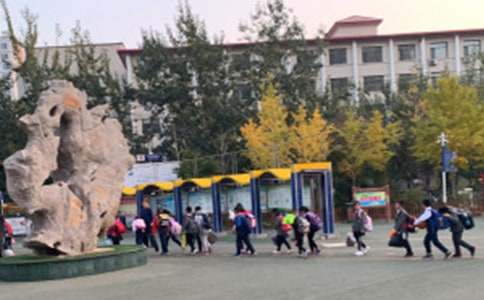 小學生自我介紹簡短范文