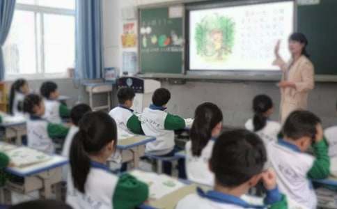 《開(kāi)學(xué)第一課》的小學(xué)觀后感600字（通用38篇）