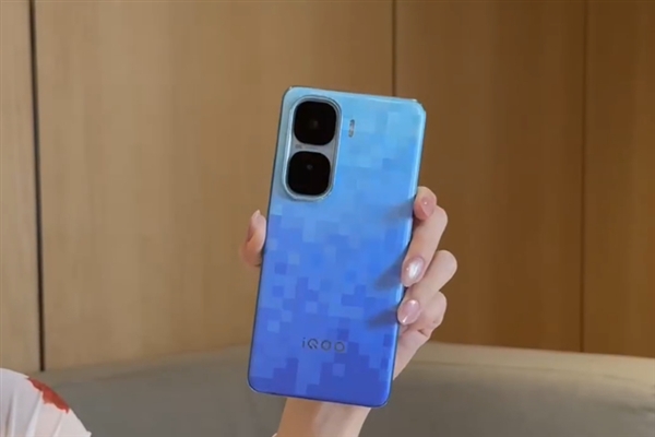 讀懂iQOO Neo10 Pro+：驍龍8至尊版+2K直屏 2379.15元殺瘋了