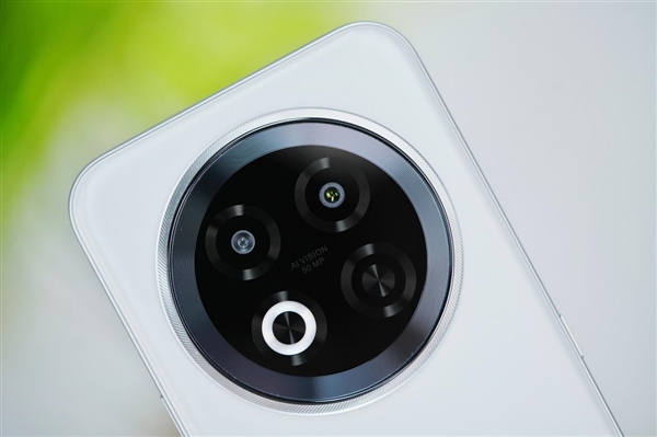行業(yè)首款南德三防認證手機！魅族Note 16 Pro流云白圖賞