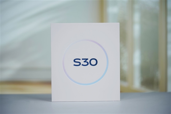 手感絕佳純直屏！vivo S30桃桃粉圖賞