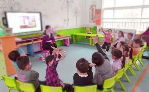 給幼兒園教師的表揚信