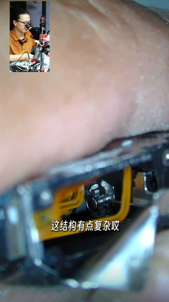 華為Pura 80 Ultra全網首發拆解！一鏡雙長焦做成了藝術品